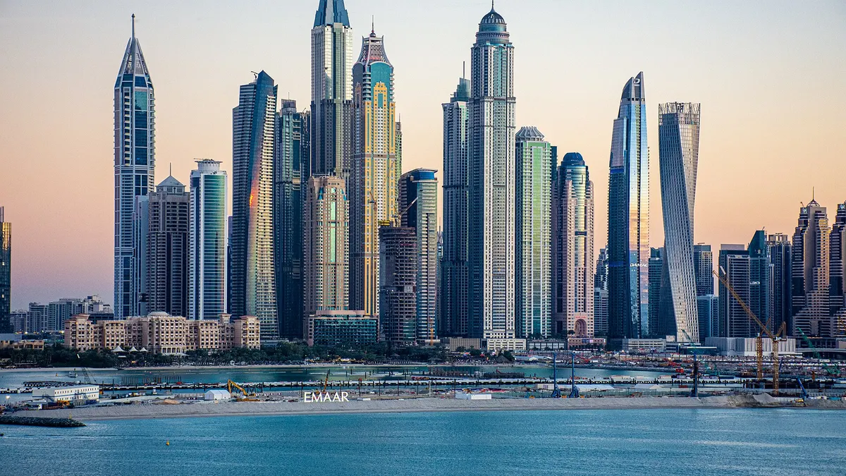 Live and Work in Dubai in 2027: Jobs, Salaries, Visas and Living Costs